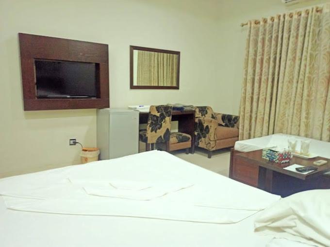 Hotel Silver Sand Multan Esterno foto
