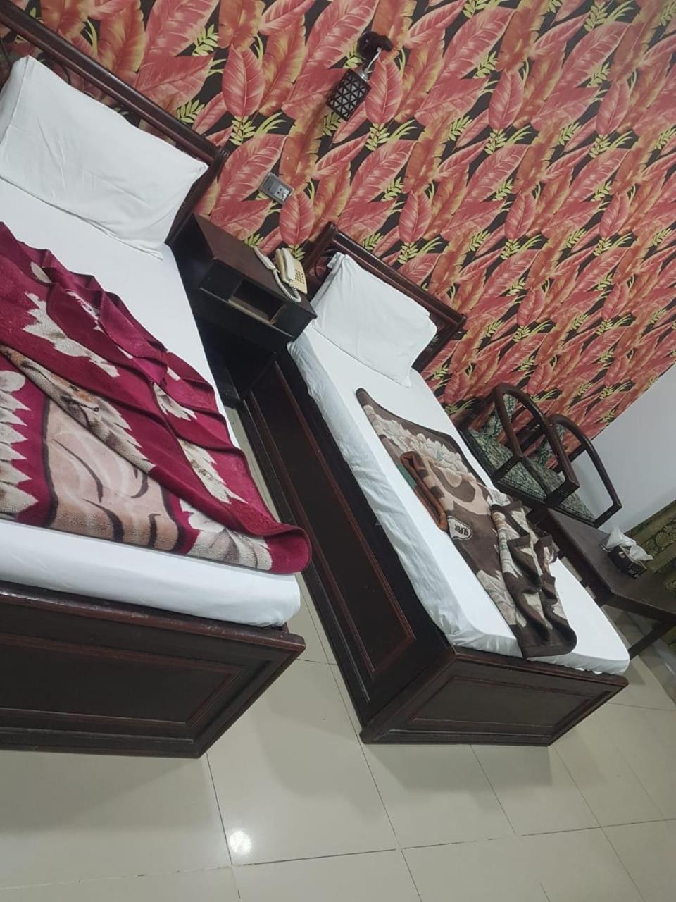 Hotel Silver Sand Multan Esterno foto